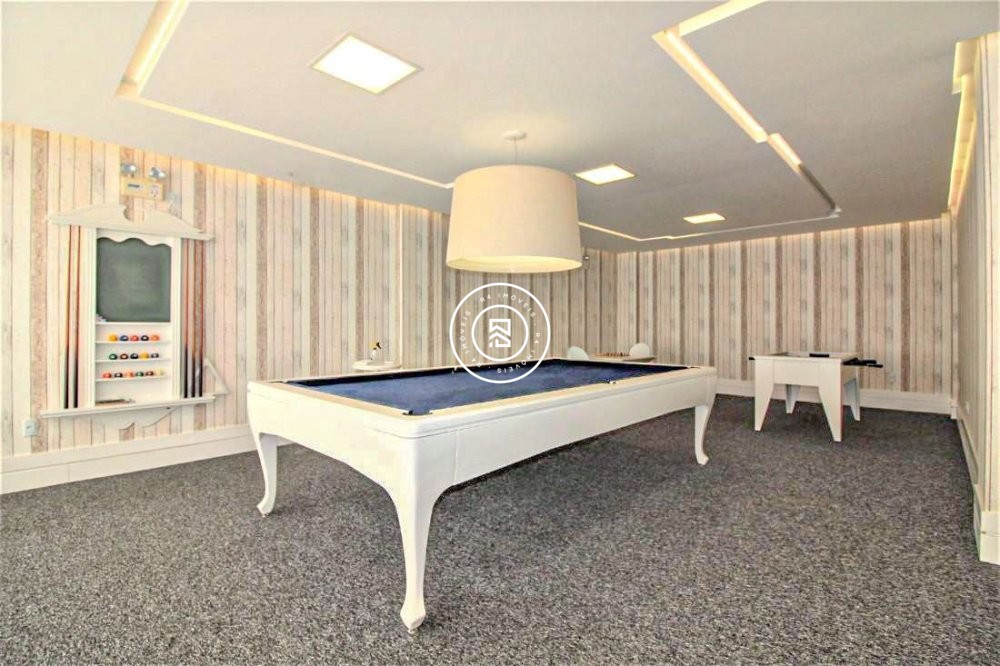 P NA AREIA COM TRS SUTES