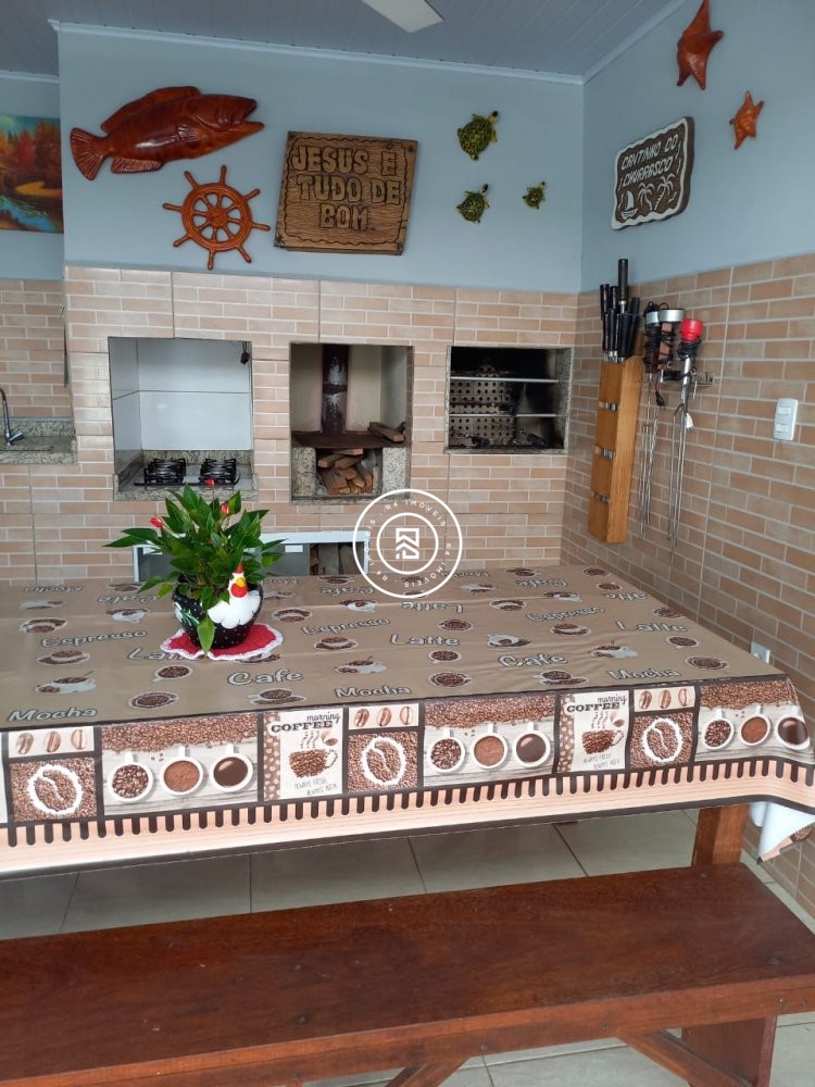 Casa 03 Sutes Mobiliada em Itapema