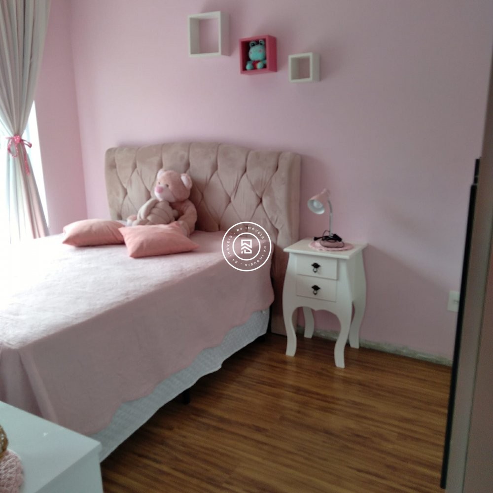 Casa 03 Sutes Mobiliada em Itapema