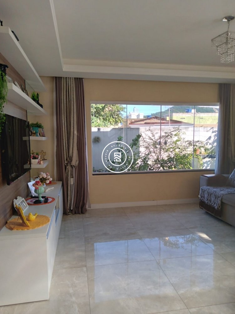 Casa 03 Sutes Mobiliada em Itapema