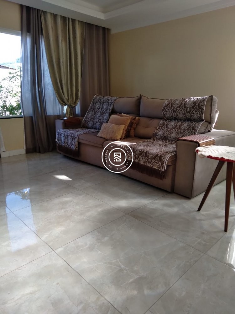 Casa 03 Sutes Mobiliada em Itapema