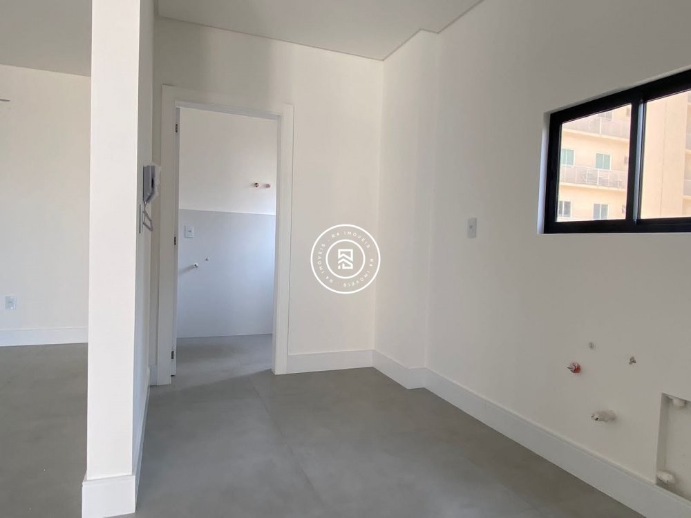 APTO NOVO NA MEIA PRAIA 