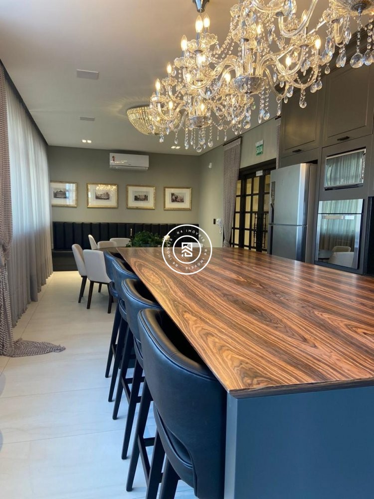 APTO NOVO NA MEIA PRAIA 