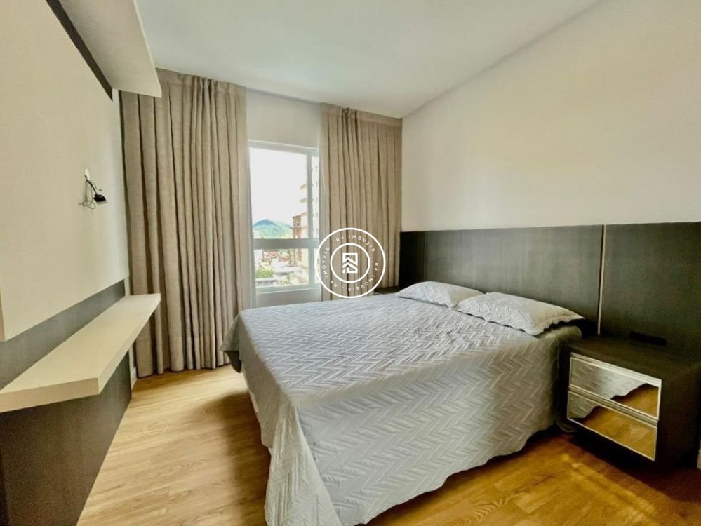 Lindo Apartamento na Meia Praia 