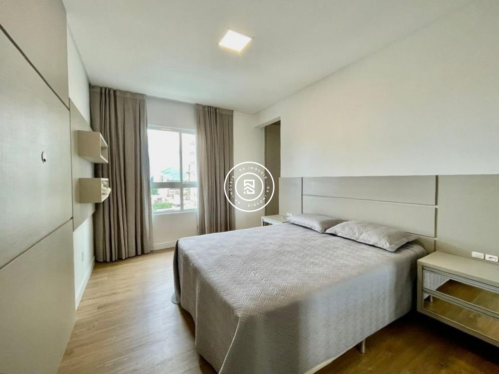 Lindo Apartamento na Meia Praia 