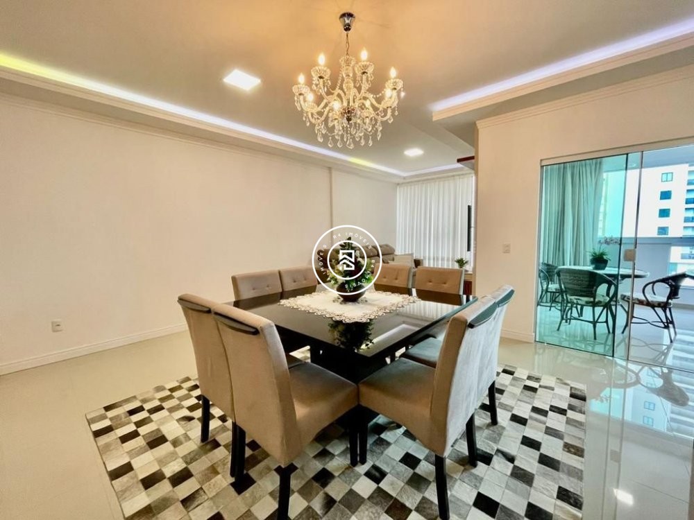 Lindo Apartamento na Meia Praia 