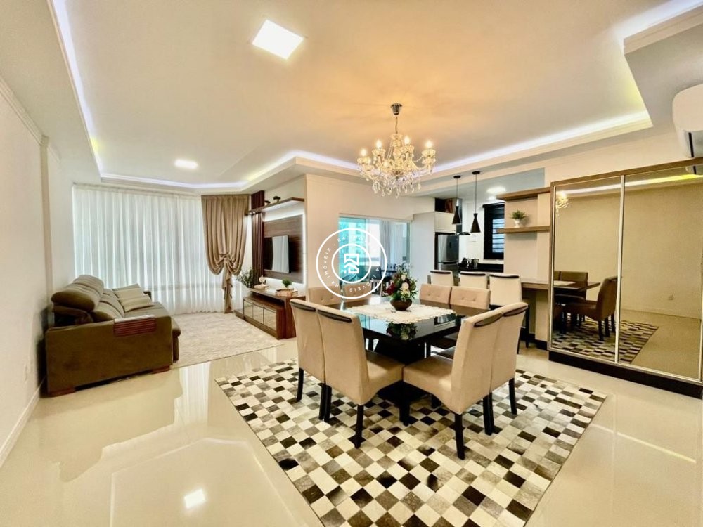 Lindo Apartamento na Meia Praia 