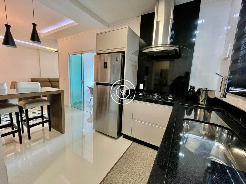Lindo Apartamento na Meia Praia 