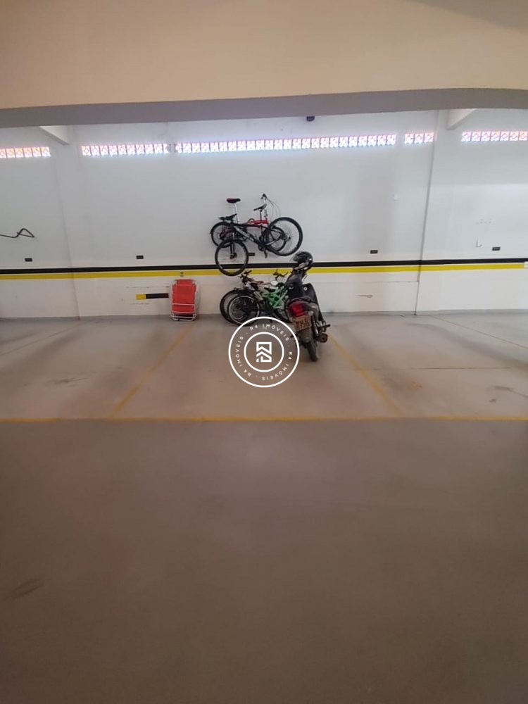 Apartamento com 03 Dormitrios no Perequ