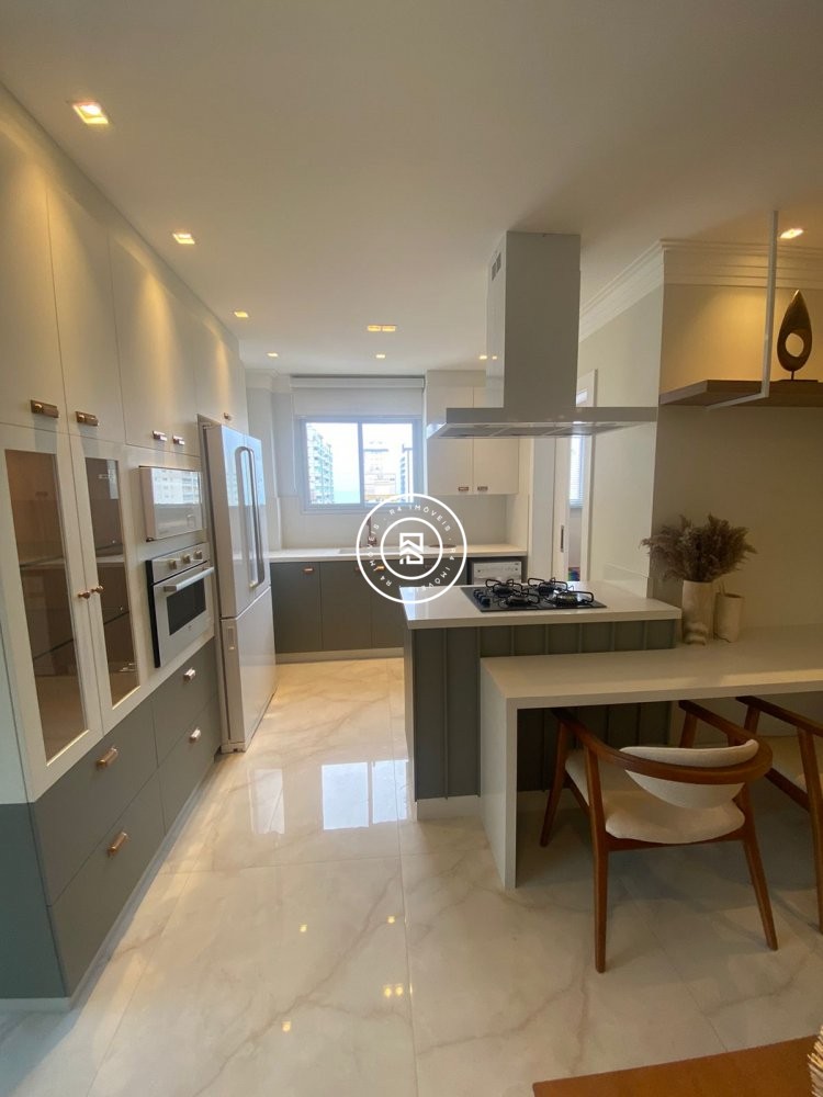 Apto 3 Sutes Finamente Mobiliado