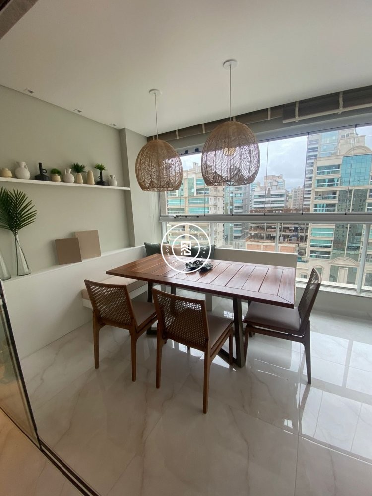 Apto 3 Sutes Finamente Mobiliado