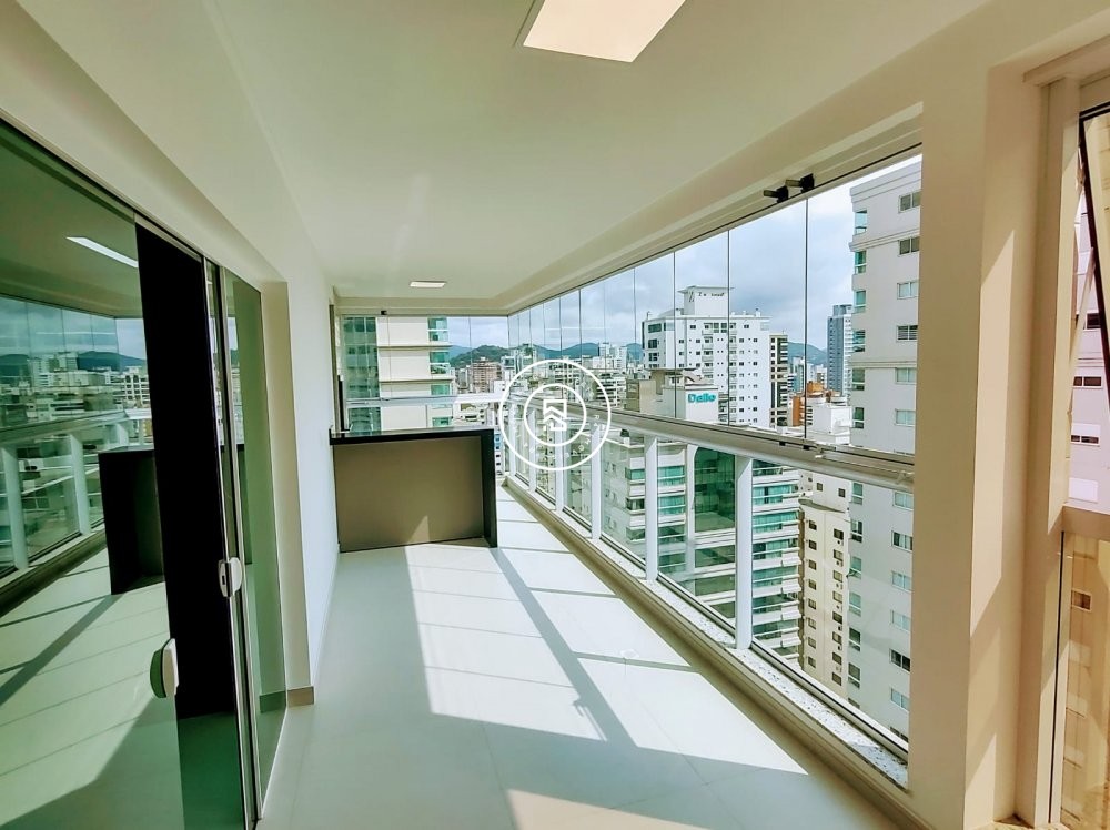 Apto Pronto para Morar em Meia Praia