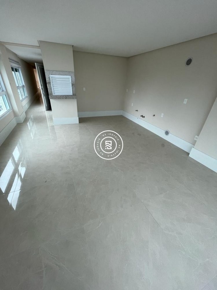 Apto Novo na Quadra-Mar