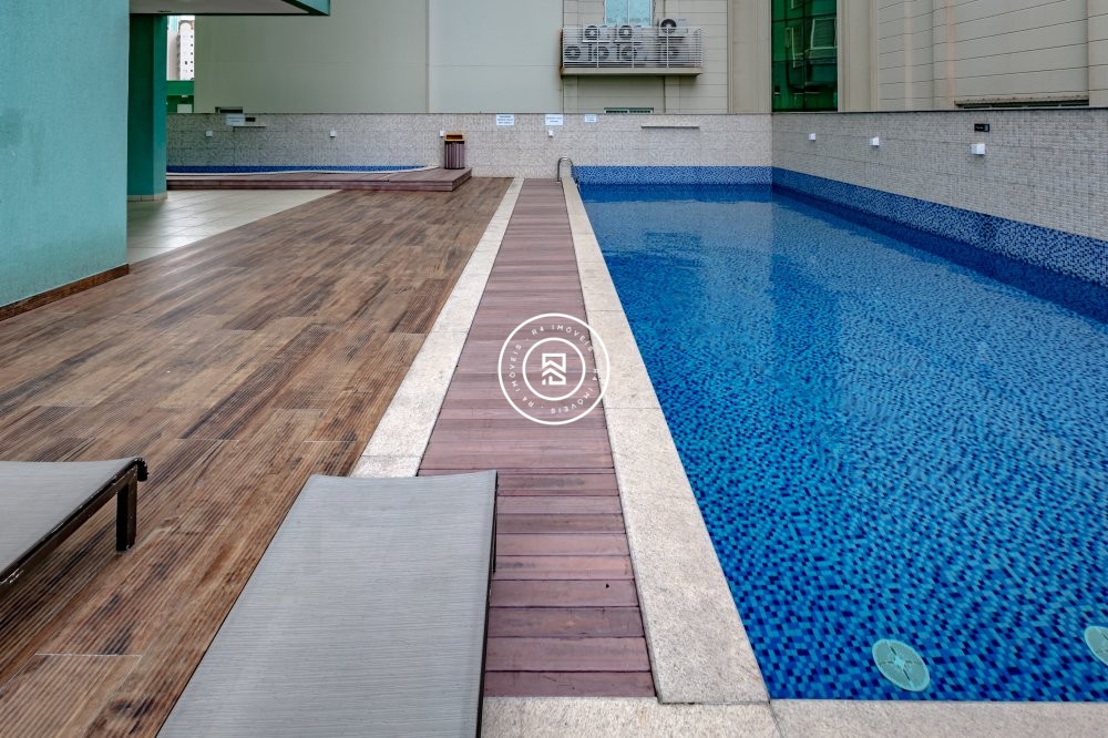 Apto Finamente Mobiliado na Quadra Mar