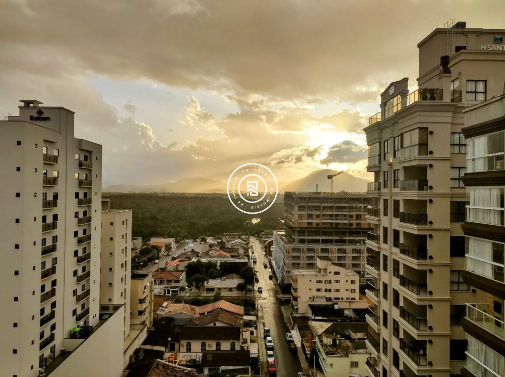 03 sutes novo em Itapema