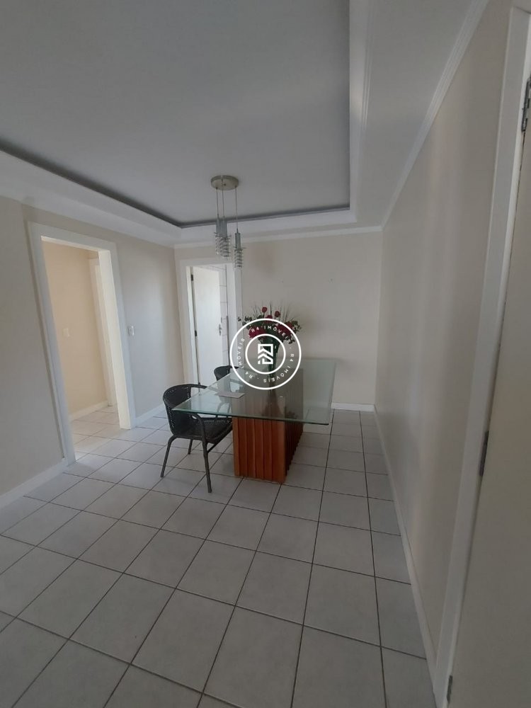 Apartamento a 130m do mar em Itapema