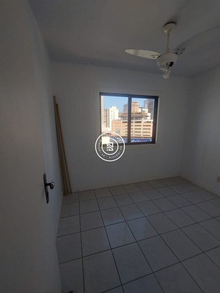 Apartamento a 130m do mar em Itapema