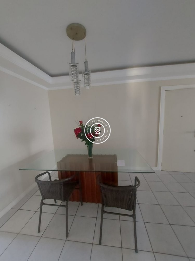 Apartamento a 130m do mar em Itapema