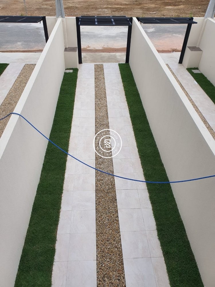 Sobrado Novo em Cambori