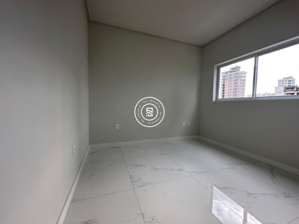 Apartamento novo no Perequ