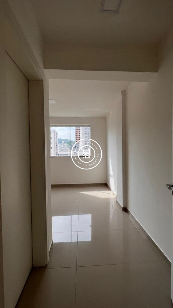 Apartamento Semi-Mobiliado no bairro Morretes