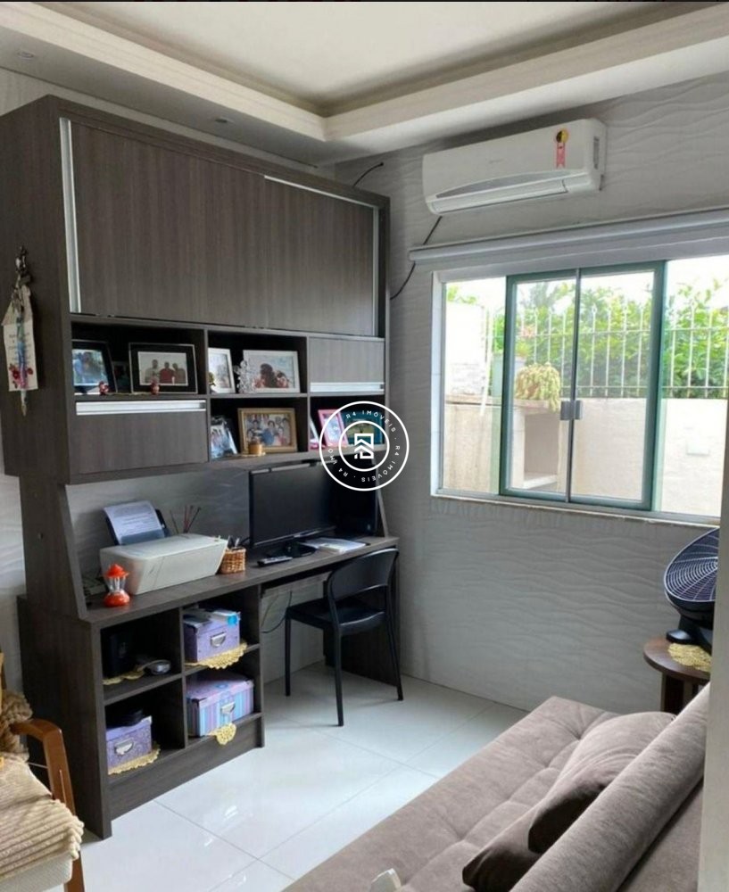 Casa semi-mobiliada em Porto Belo