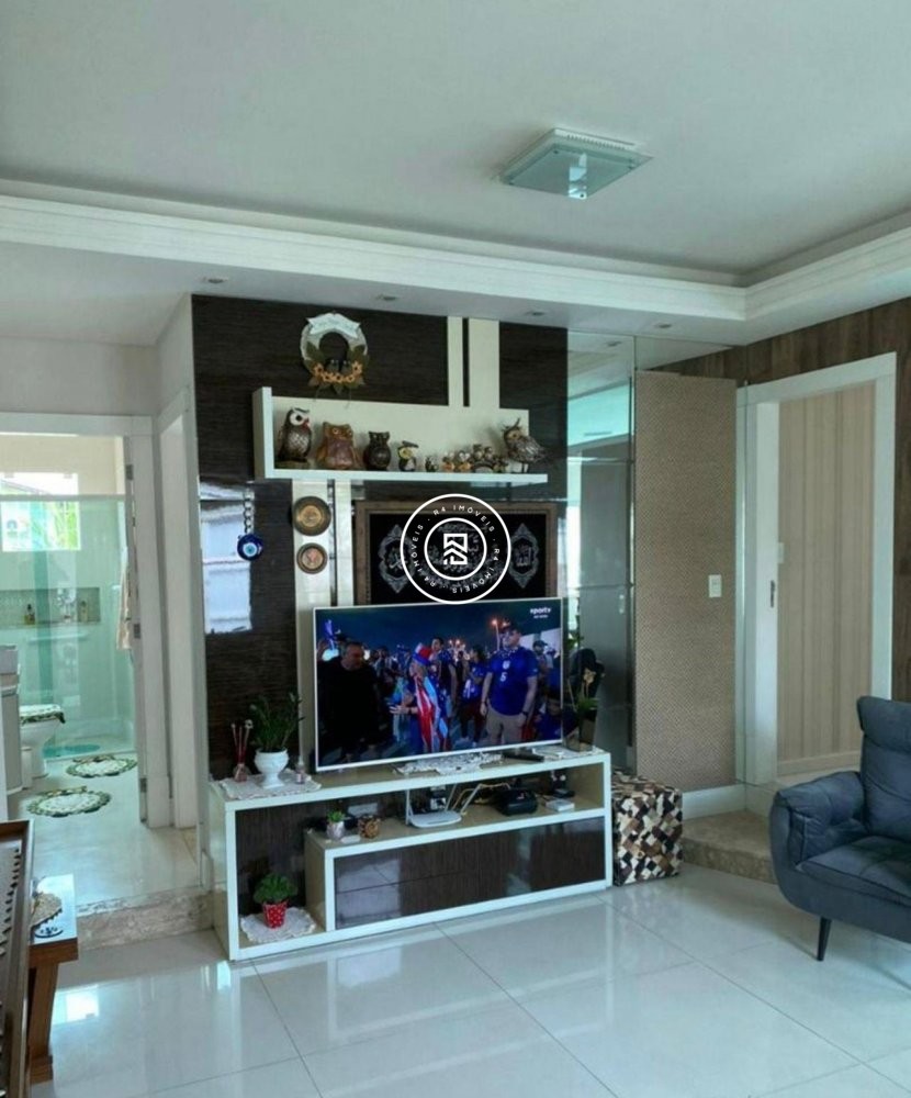 Casa semi-mobiliada em Porto Belo