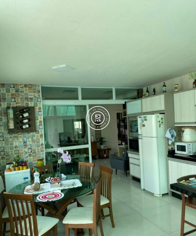 Casa semi-mobiliada em Porto Belo