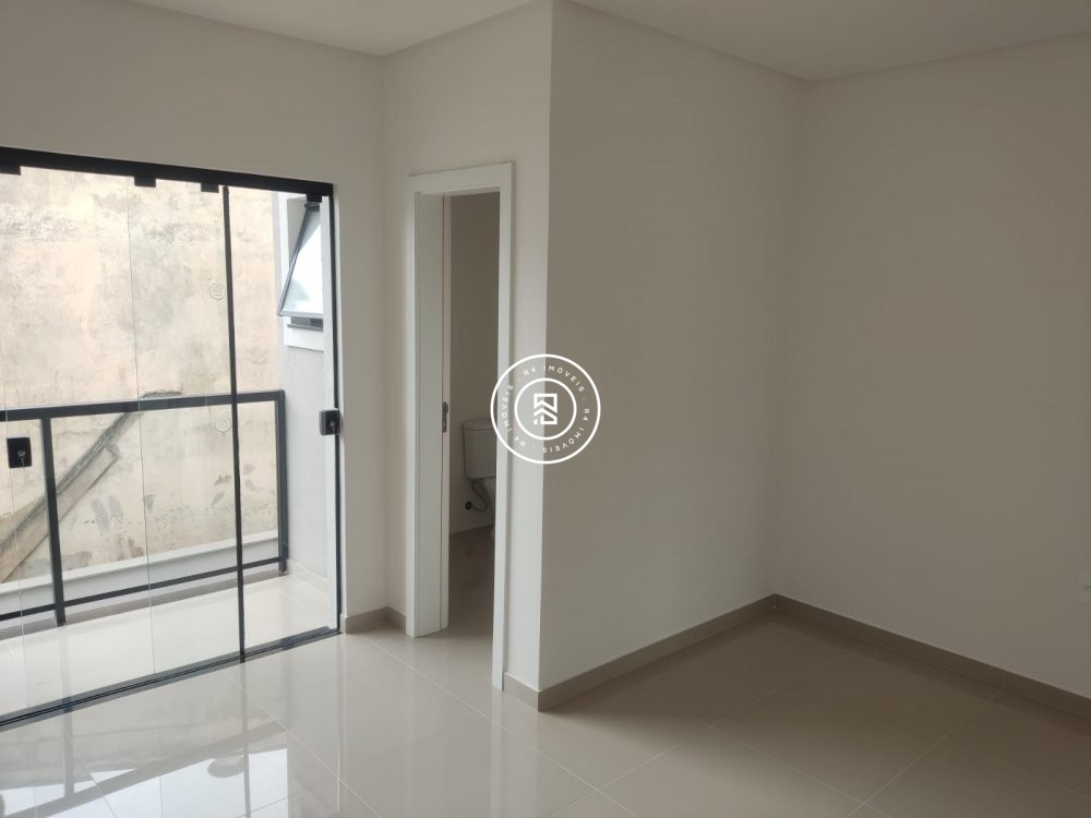 Sobrado novo no Perequ