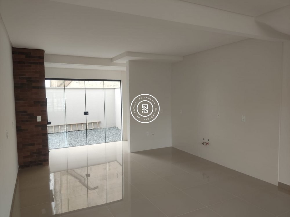 Sobrado novo no Perequ