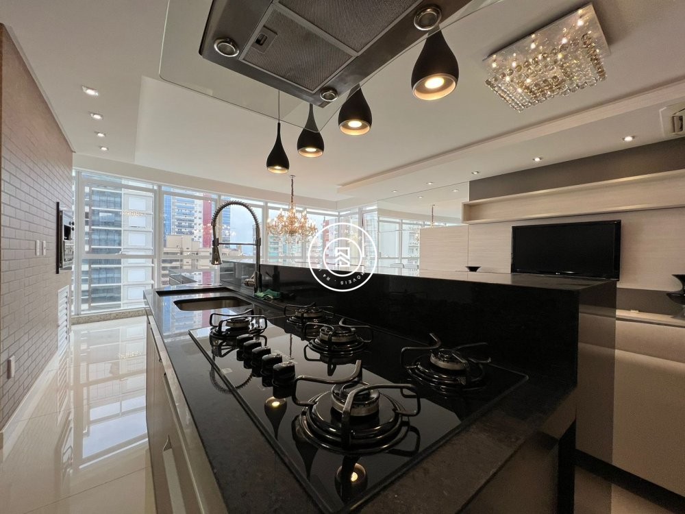 Lindo apartamento frente Avenida em Itapema