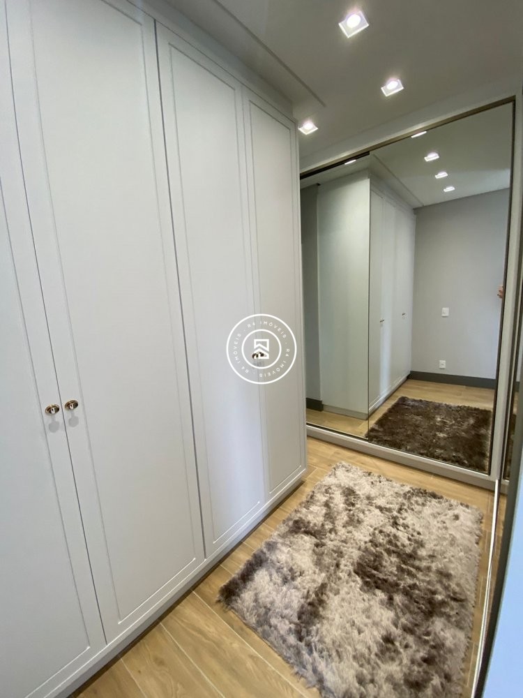 Linda casa finamente decorada e mobiliada em Porto