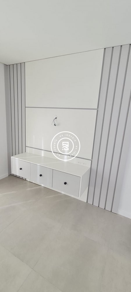 Apartamento novo no bairro Morretes