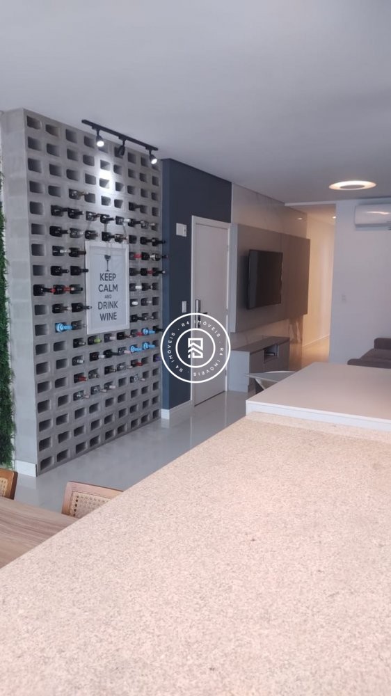 Apartamento mobiliado pertinho do mar