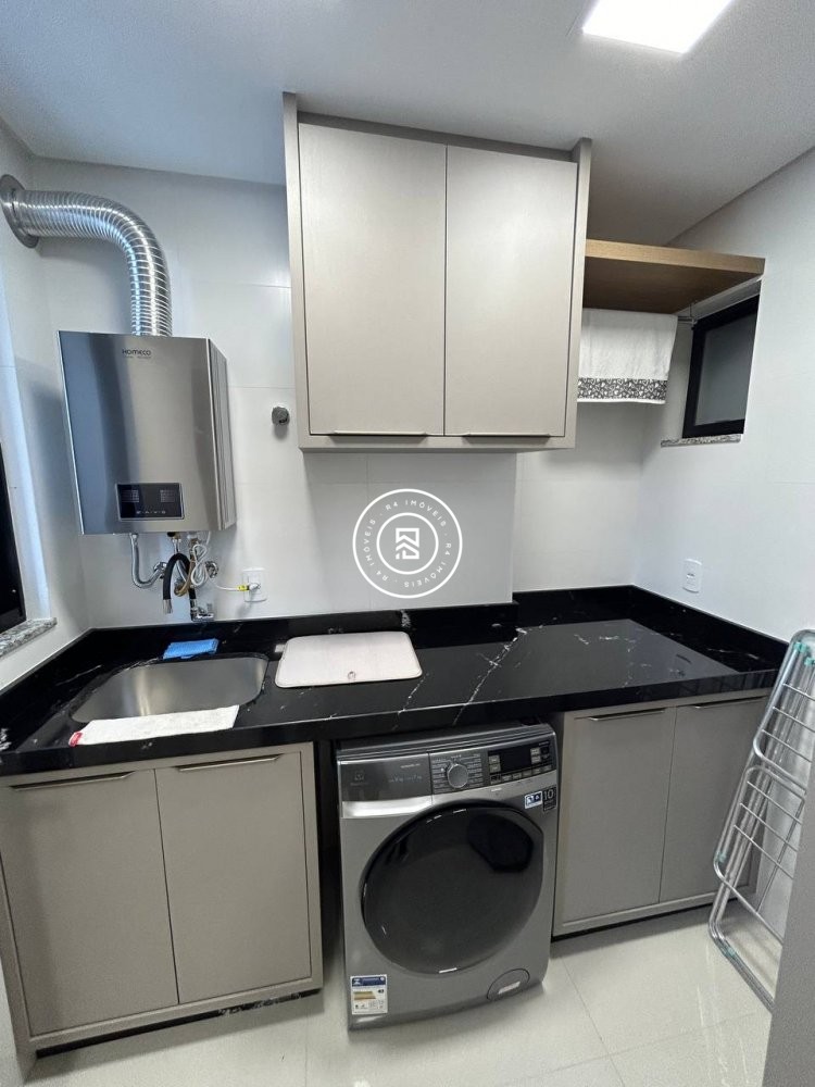 Apto quadra-mar finamente mobiliado