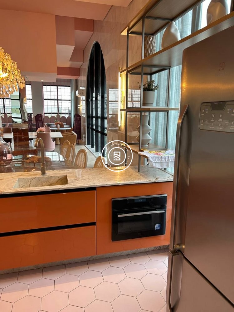 Apto quadra-mar finamente mobiliado