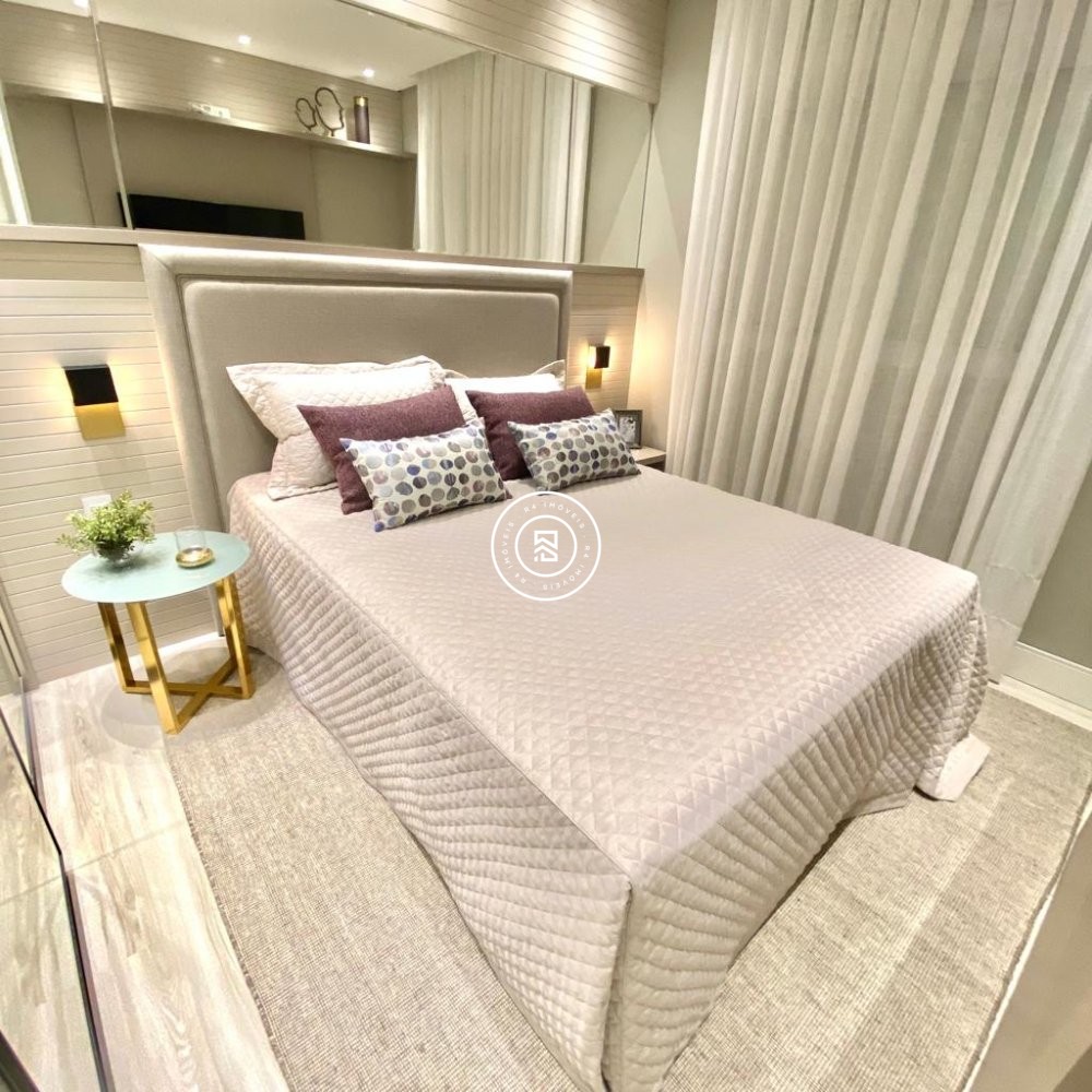 Lindo apartamento na Meia Praia