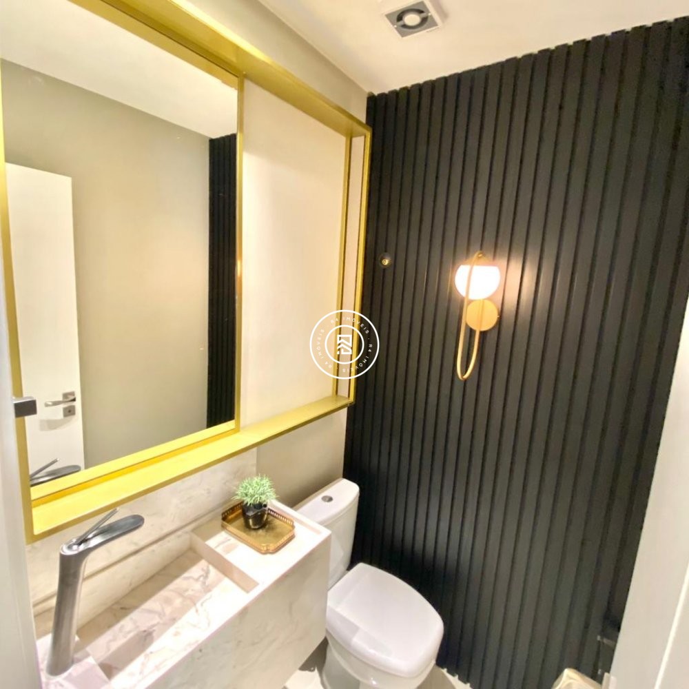 Lindo apartamento na Meia Praia