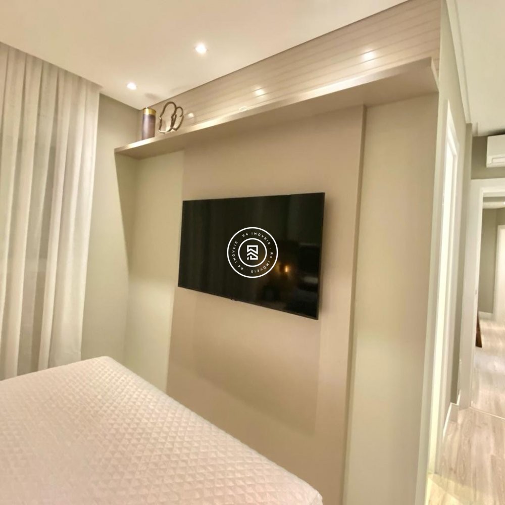 Lindo apartamento na Meia Praia