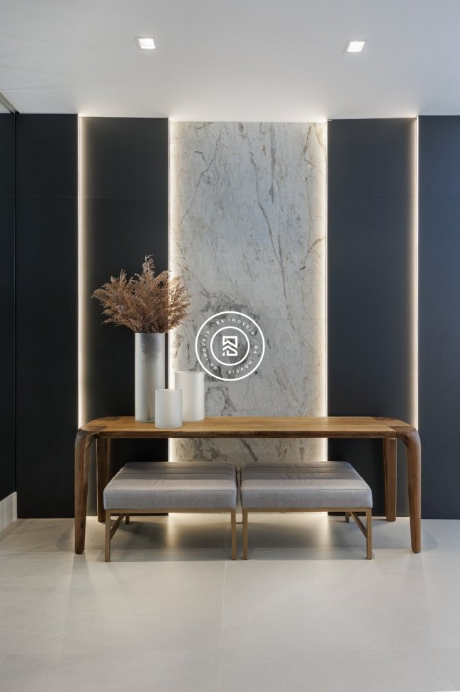 Lindo apartamento na Meia Praia