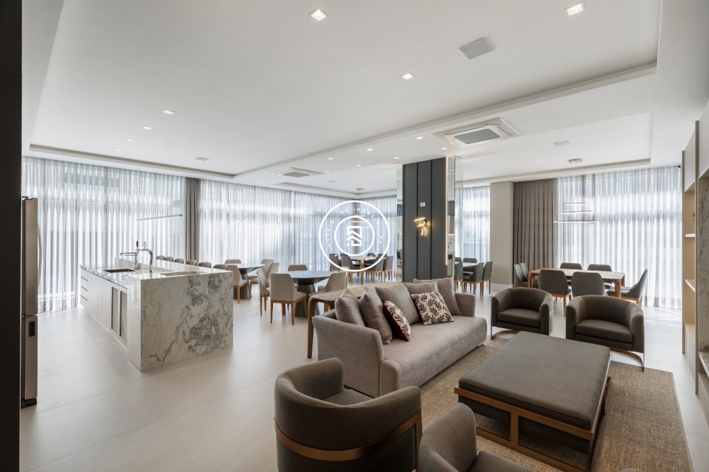 Lindo apartamento na Meia Praia