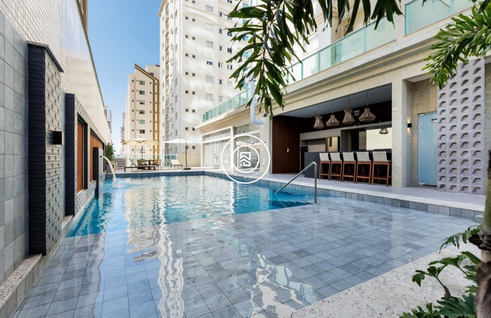 Lindo apartamento na Meia Praia