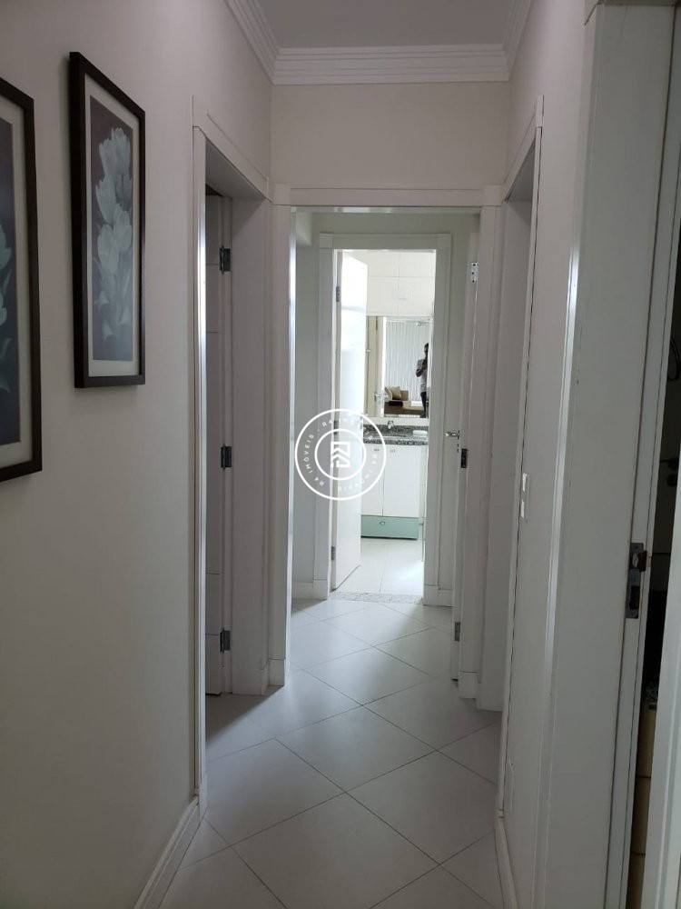 Apto diferenciado na quadra mar