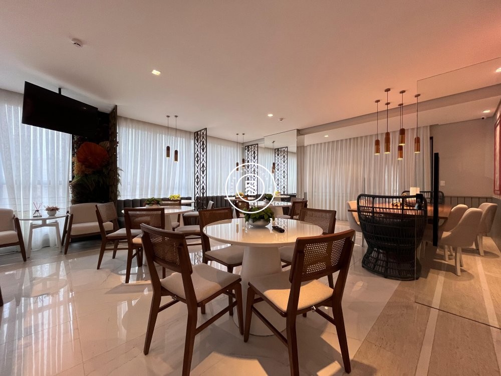 Apto novo na quadra-mar