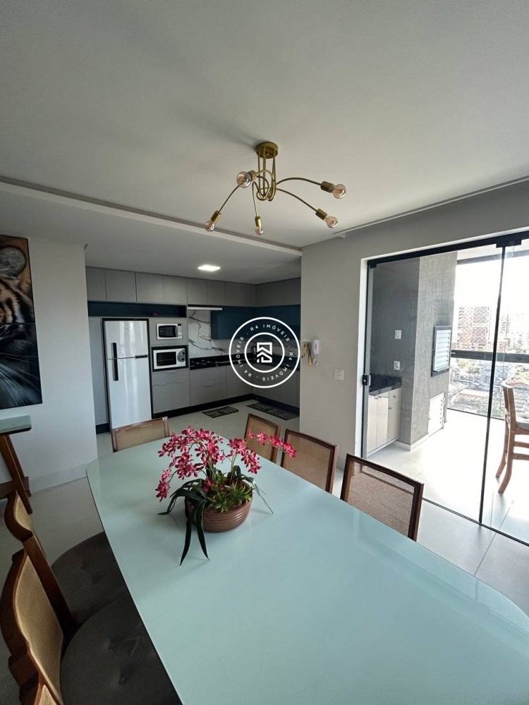 Apto na Meia Praia com moblia 