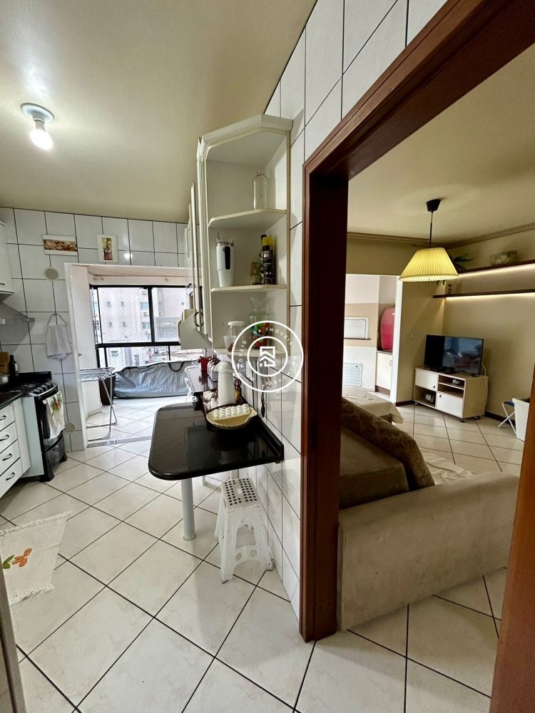 Apartamento mobiliado a 100m do mar