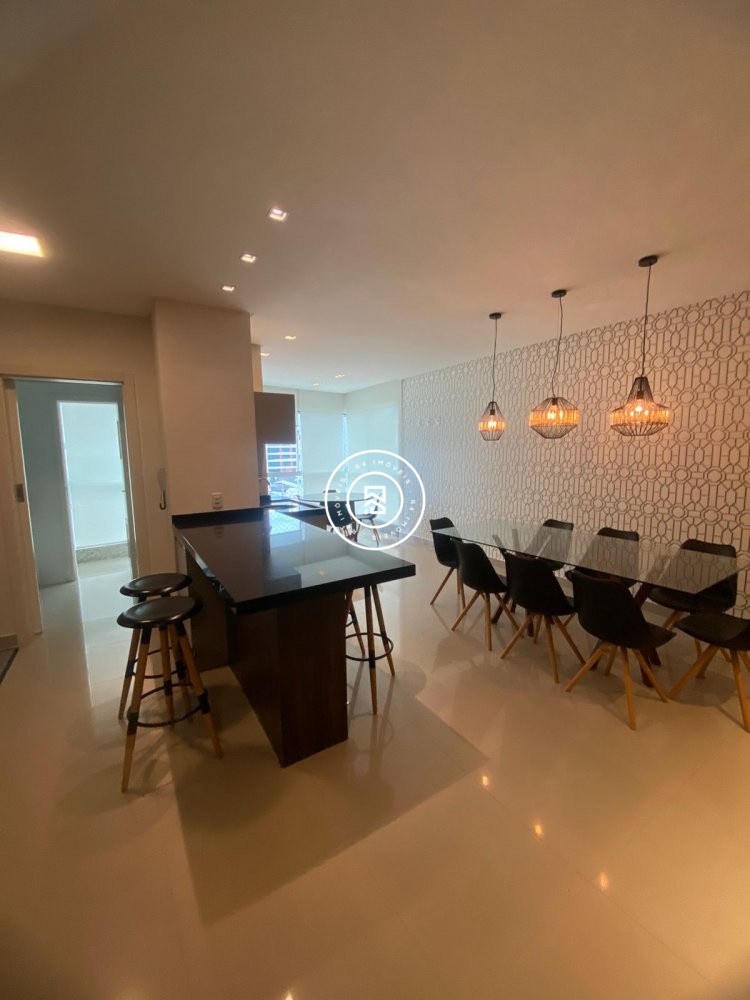 Apartamento na Meia Praia Mobiliado