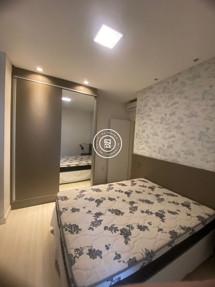 Apartamento na Meia Praia Mobiliado