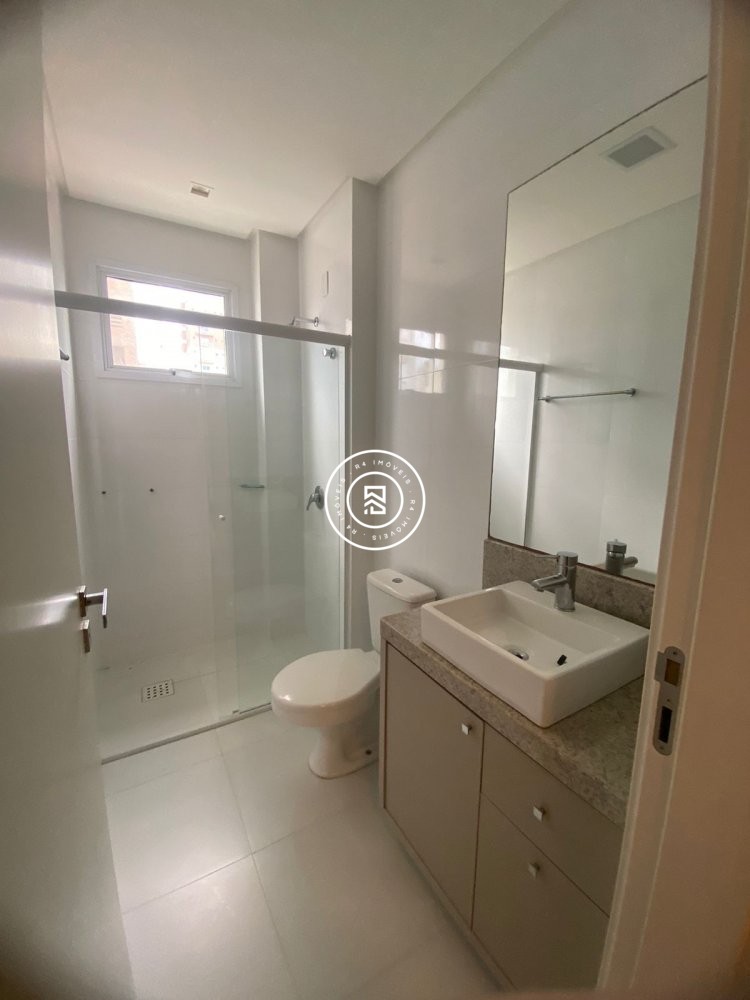 Apartamento na Meia Praia Mobiliado