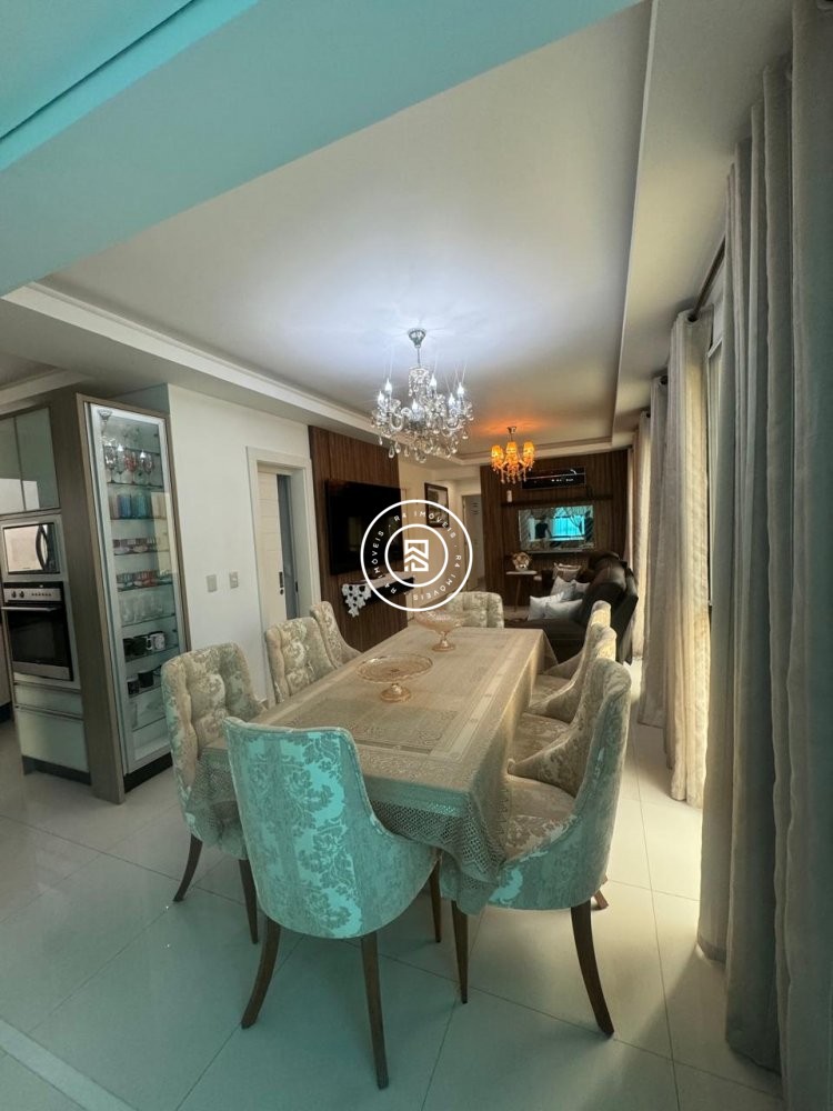 Apartamento mobiliado a 200m do mar